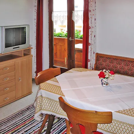 Haus Muhlfeld 354w Apartment